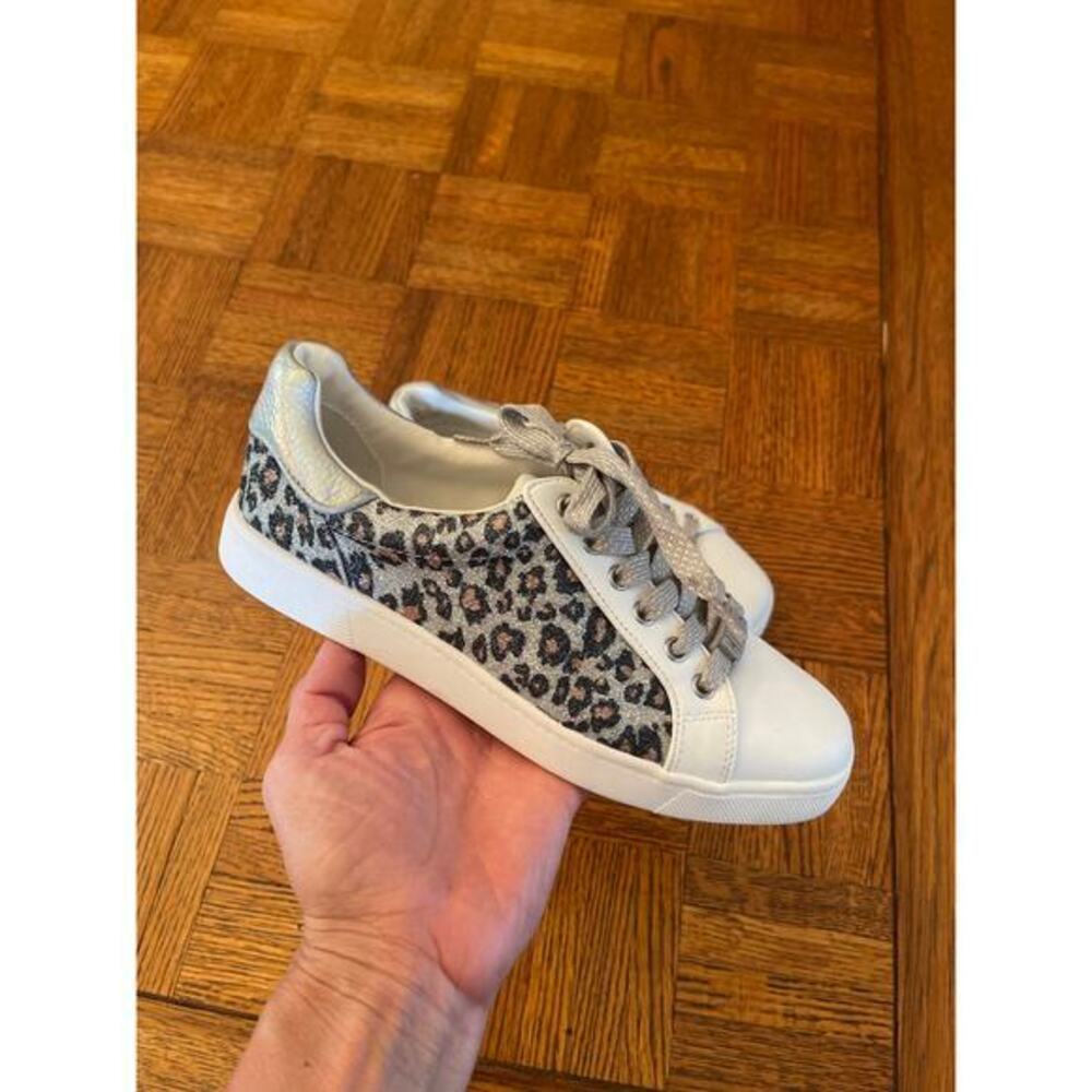 Circus by Sam Edelman glitter animal print sneakers size 6